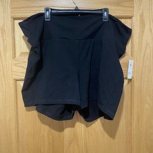 NWT maternity yoga short XXL